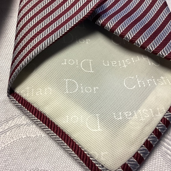 CHRISTIAN DIOR. GREY N BURGUNDY STRIPE TIE. SILK VINTAGE LOGO TOO - Picture 6 of 6